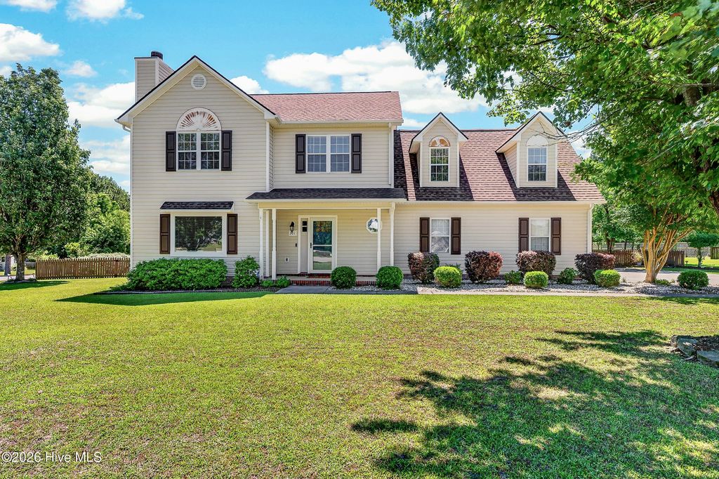 Photo of 301 Robert Scott Circle, Swansboro, NC 28584 (MLS # 100583908)