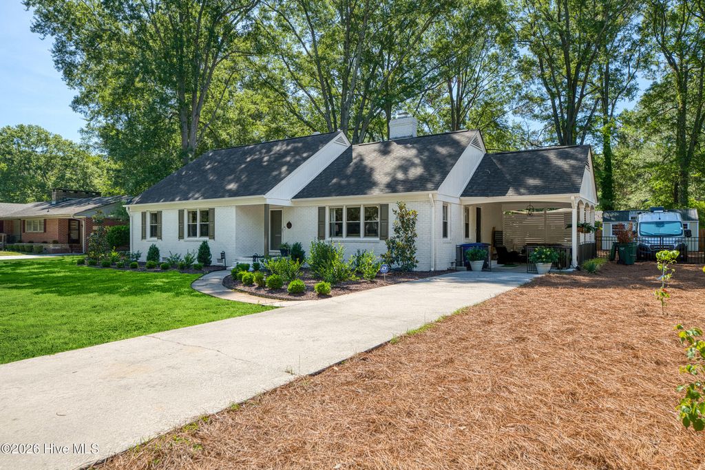 Photo of 611 Clark Drive, Tarboro, NC 27886 (MLS # 100578583)