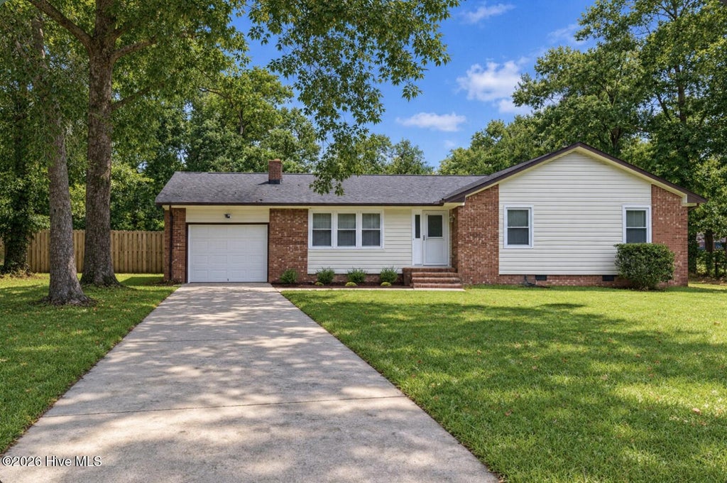 Photo of 1005 Stillwood Circle, Jacksonville, NC 28540 (MLS # 100599626)