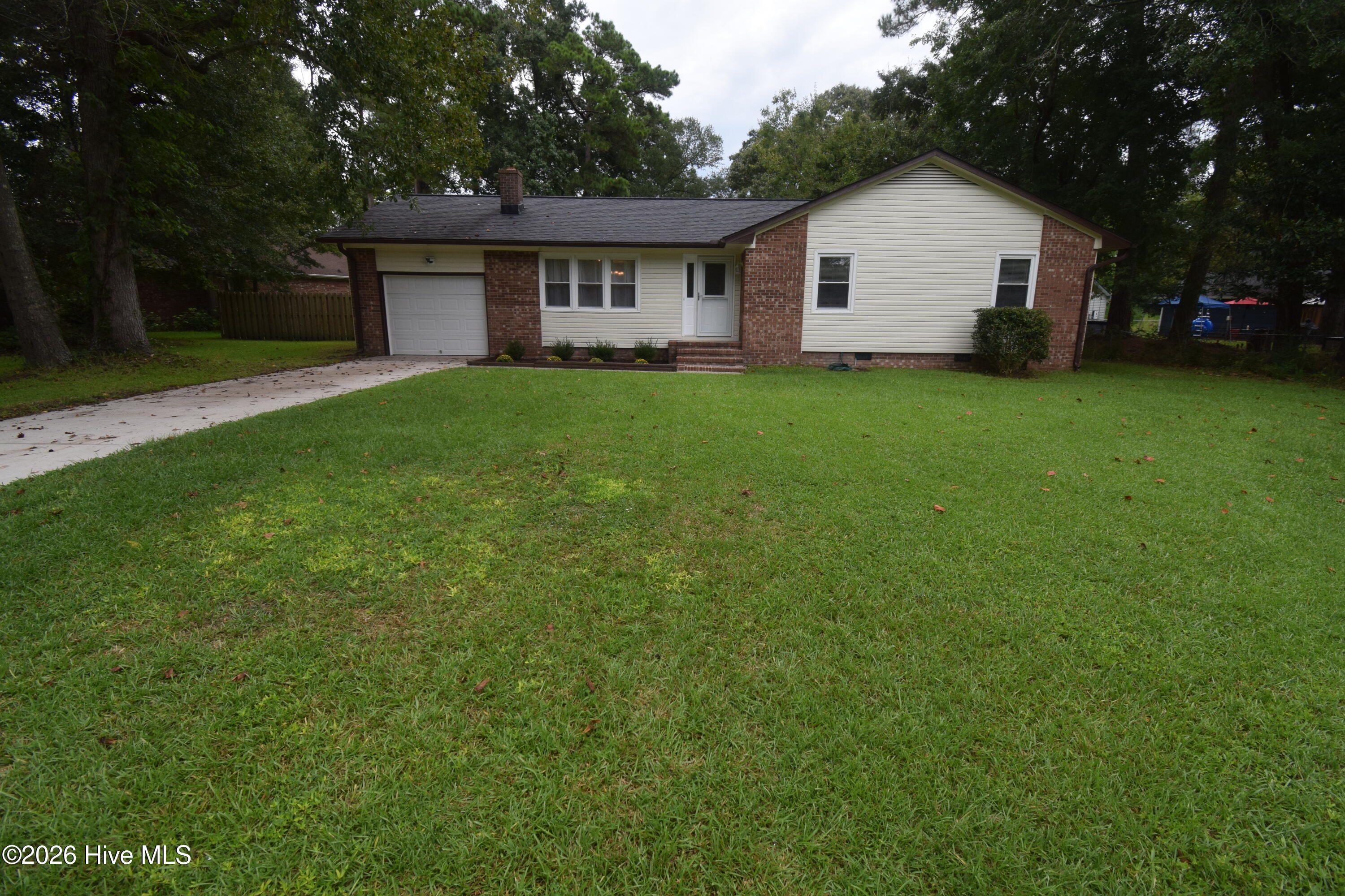 1005 Stillwood Circle