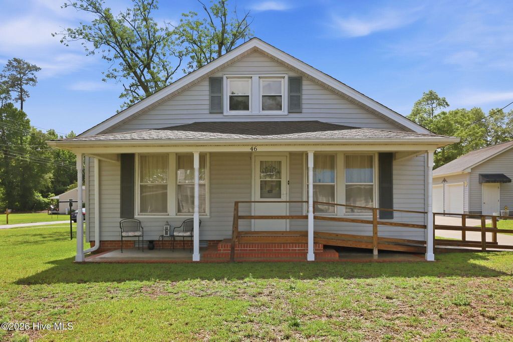 Photo of 46 Elizabeth Avenue, Chocowinity, NC 27817 (MLS # 100577154)