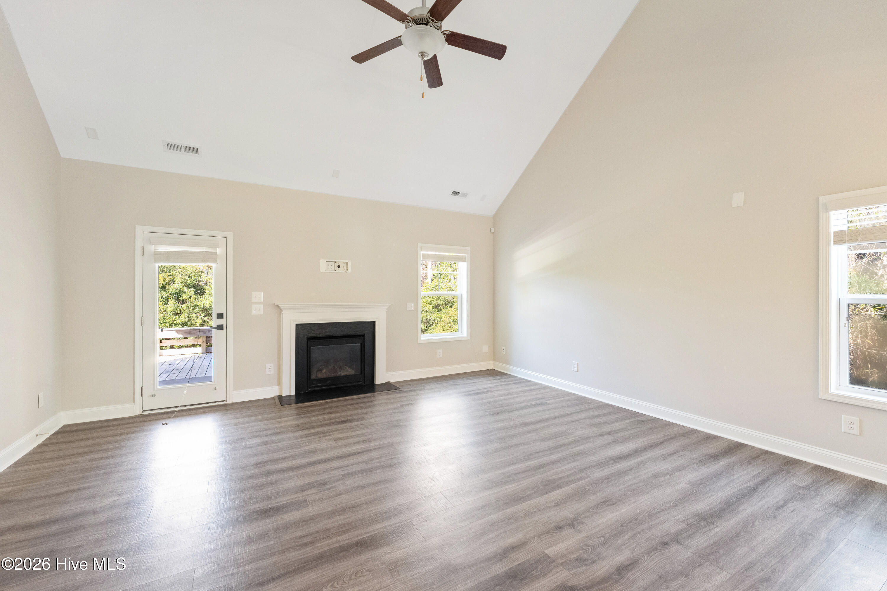 37 Twisted Oak Court