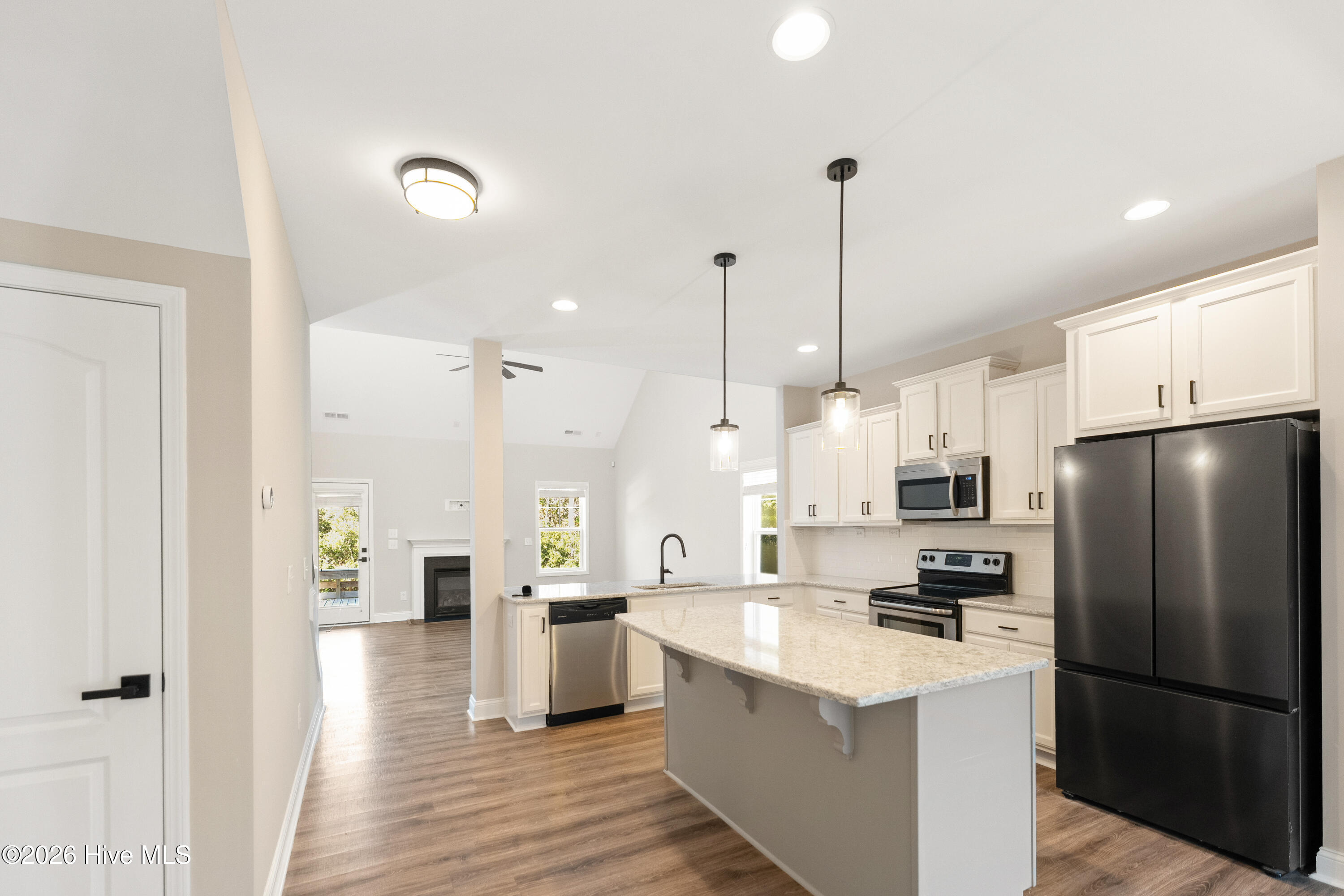 37 Twisted Oak Court