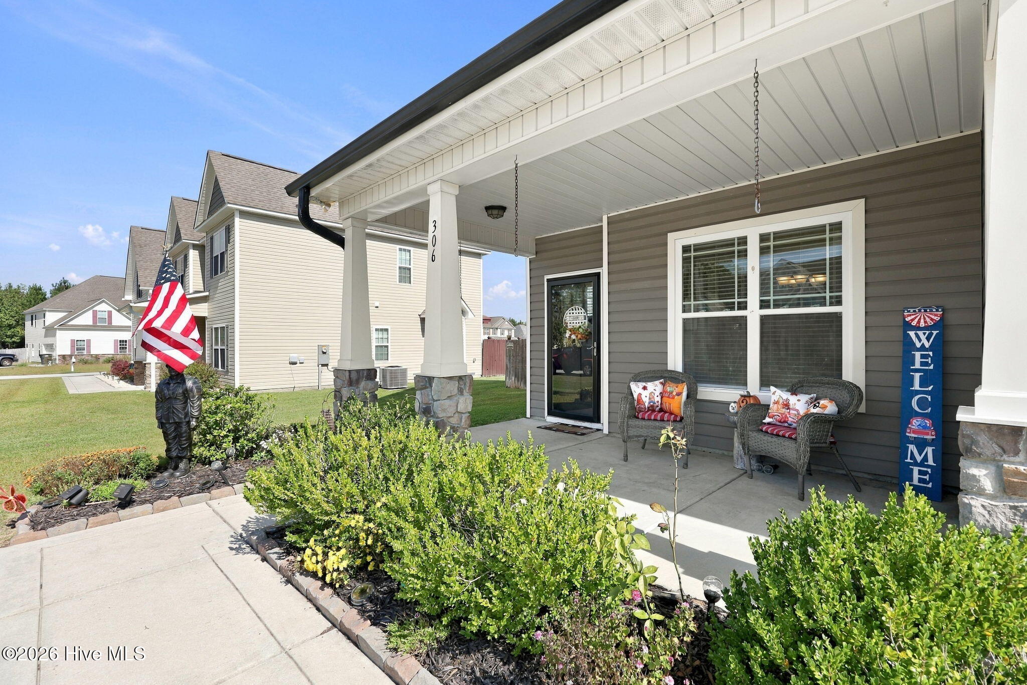 306 Catamaran Road