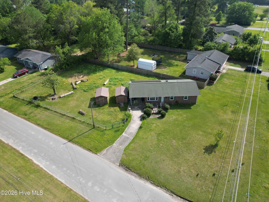 Photo of 14 Sheffield Road, Jacksonville, NC 28546 (MLS # 100567135)