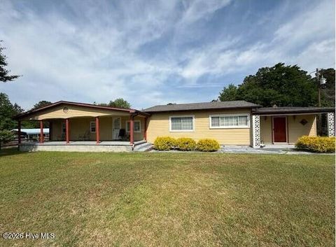 170 Loop Road Burgaw NC 28425