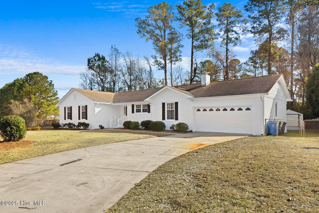 Photo of 230 Campbell Place, Jacksonville, NC 28546 (MLS # 100544995)