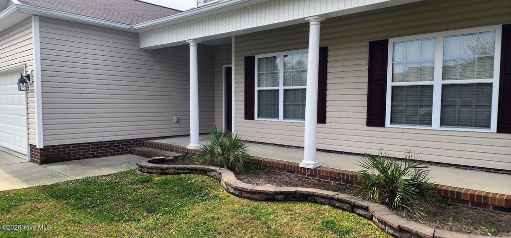 Photo of 102 Borough Nest Drive, Swansboro, NC 28584 (MLS # 100564430)