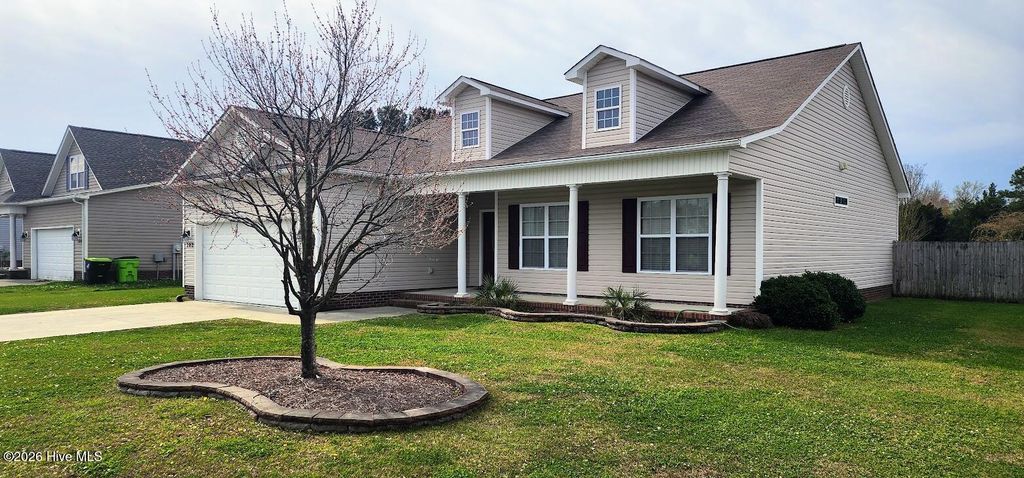 Photo of 102 Borough Nest Drive, Swansboro, NC 28584 (MLS # 100564430)