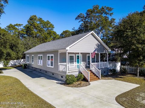 Tiny photo for 610 Fodale Avenue, Southport, NC 28461 (MLS # 100545035)