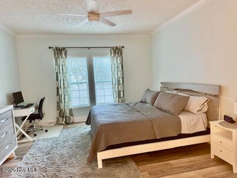 Tiny photo for 610 Fodale Avenue, Southport, NC 28461 (MLS # 100545035)