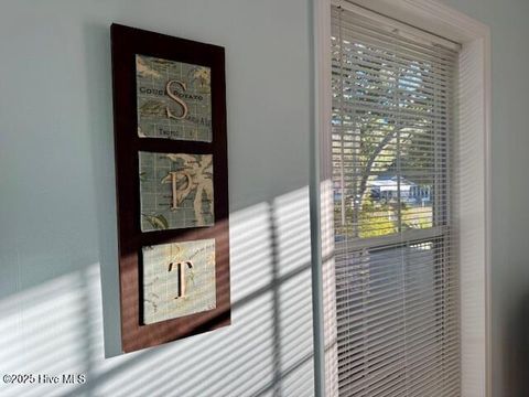 Tiny photo for 610 Fodale Avenue, Southport, NC 28461 (MLS # 100545035)