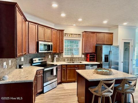 Tiny photo for 610 Fodale Avenue, Southport, NC 28461 (MLS # 100545035)