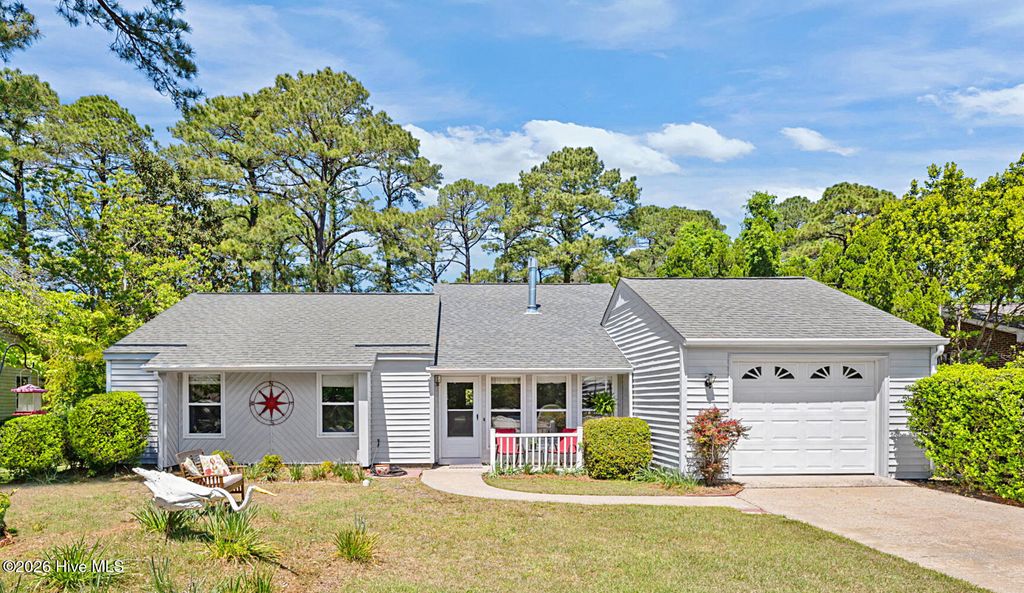 Photo of 1311 Pelican Drive, New Bern, NC 28560 (MLS # 100569084)