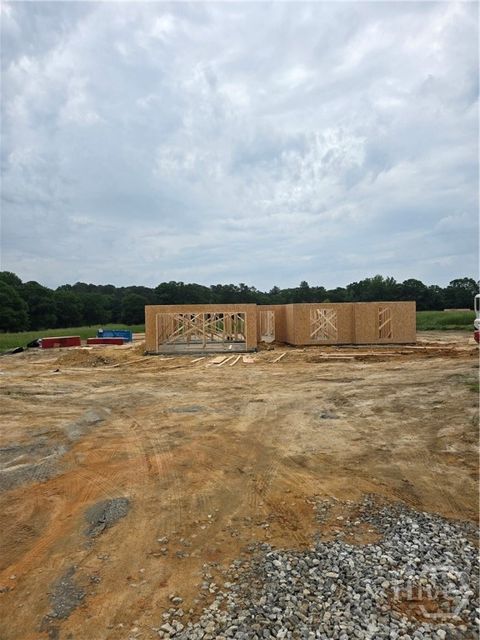 Homes For Sale - 225 Mockingbird Lane #18<br/> Winder, GA 30680