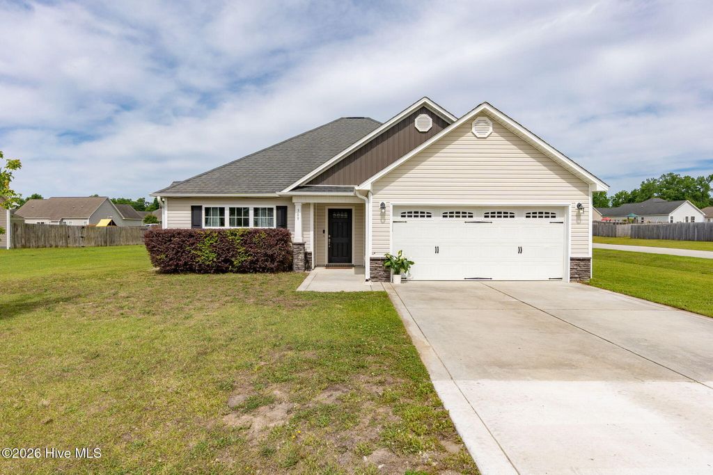 Photo of 309 Cadenza Lane, Richlands, NC 28574 (MLS # 100573656)