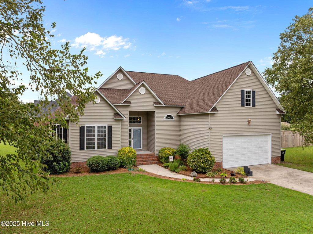 Photo of 2616 Spring Creek Drive, Grimesland, NC 27837 (MLS # 100525341)