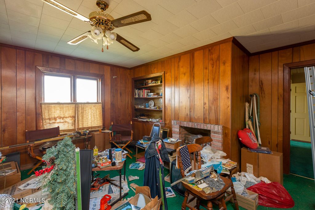 Photo of 1116 W Elizabeth Street, Clinton, NC 28328 (MLS # 100559642)