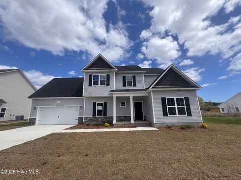 Homes For Sale - 106 Woodford Drive<br/> Jacksonville, NC 28540