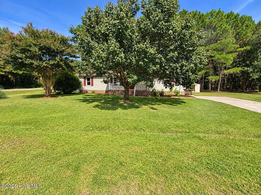 Photo of 101 Maplecrest Way, Sneads Ferry, NC 28460 (MLS # 100605132)