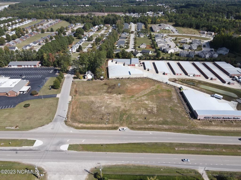 Photo of 4004 Raleigh Road Parkway W, Wilson, NC 27896 (MLS # 100544825)