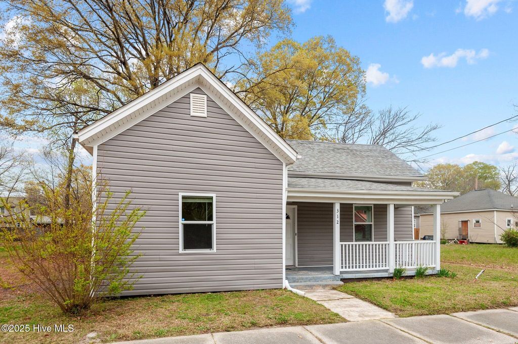 Photo of 312 E Highland Avenue, Rocky Mount, NC 27801 (MLS # 100499844)