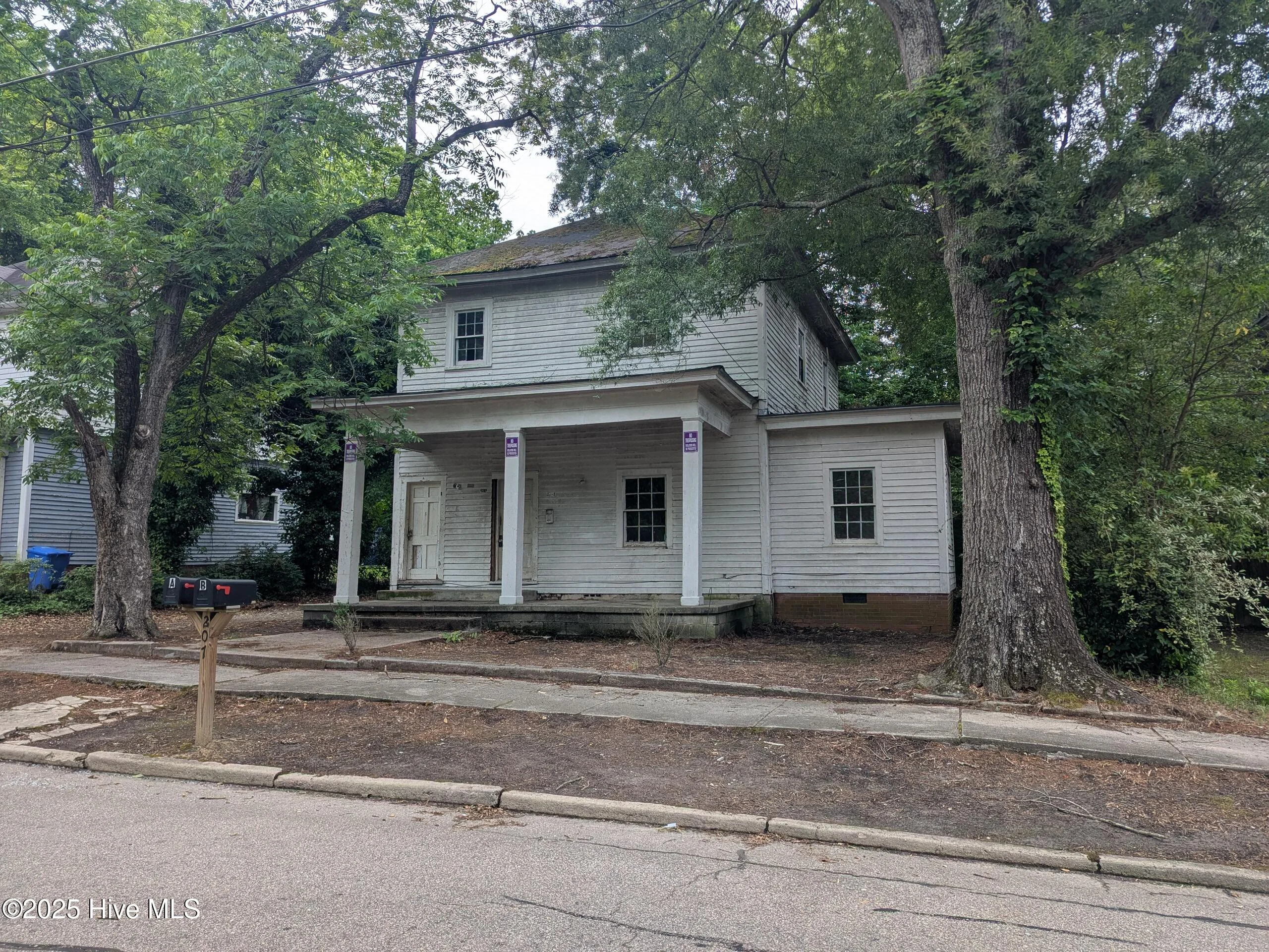 207 Bruton Street W