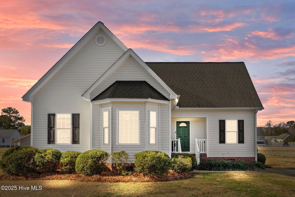 Photo of 410 Northgate Drive, Washington, NC 27889 (MLS # 100547049)