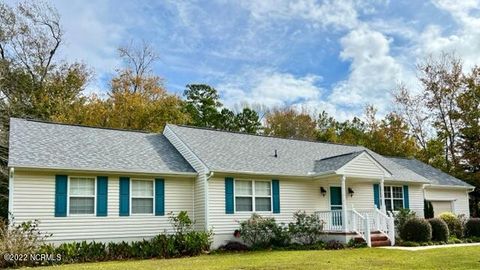 Photo of 1908 Joslyn Drive, Morehead City, NC 28557 (MLS # 100571422)