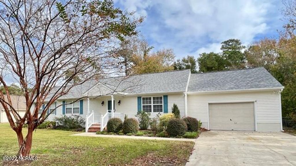 Photo of 1908 Joslyn Drive, Morehead City, NC 28557 (MLS # 100571422)