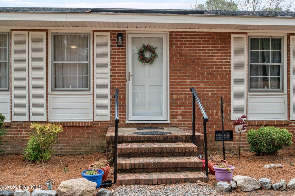 Photo of 301 Cantongate Road, Tarboro, NC 27886 (MLS # 100553773)