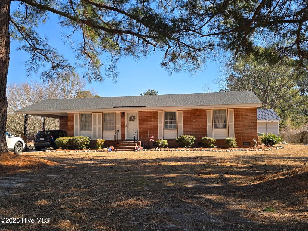 Photo of 301 Cantongate Road, Tarboro, NC 27886 (MLS # 100553773)