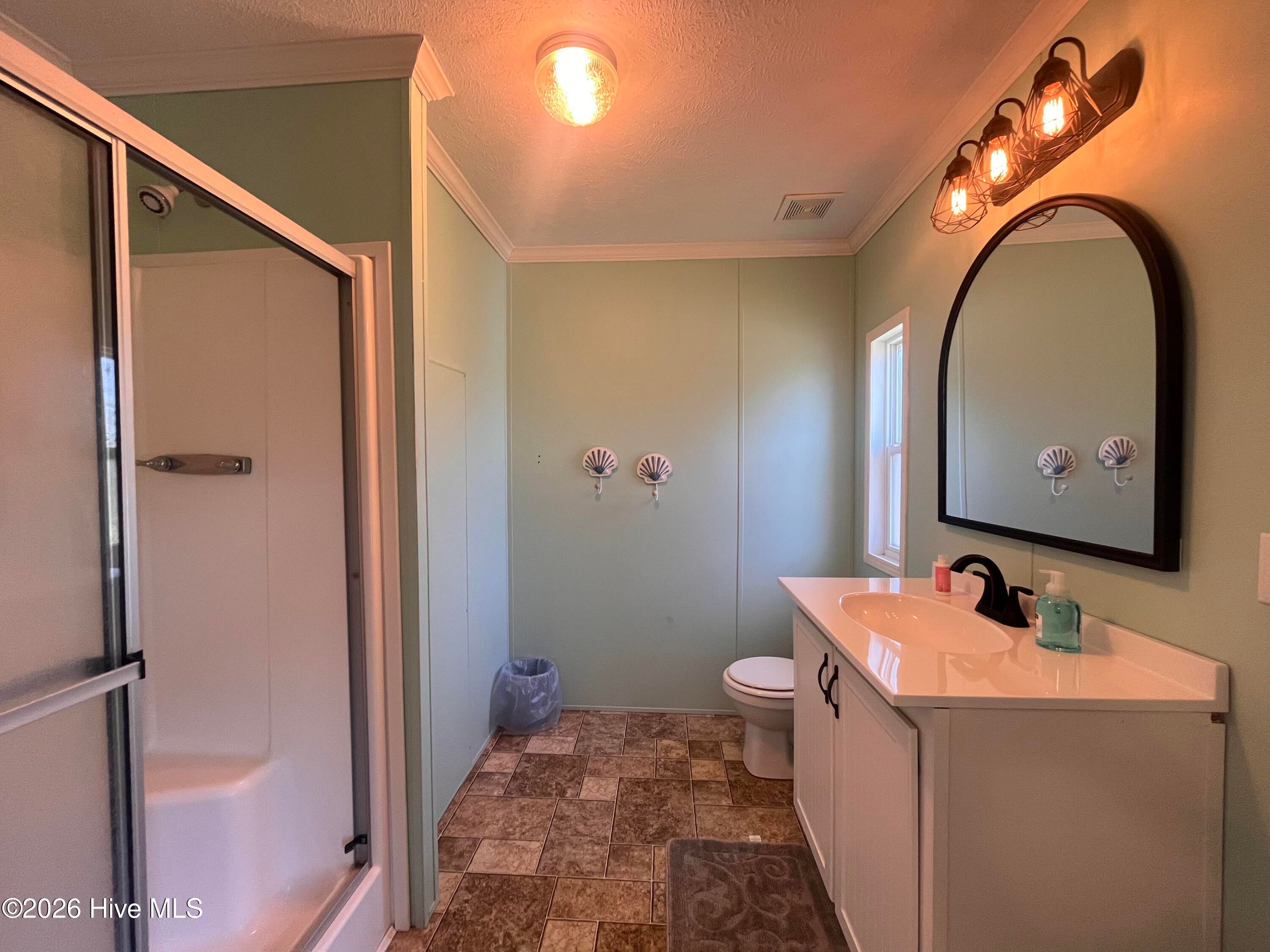 204 Diamond City Drive