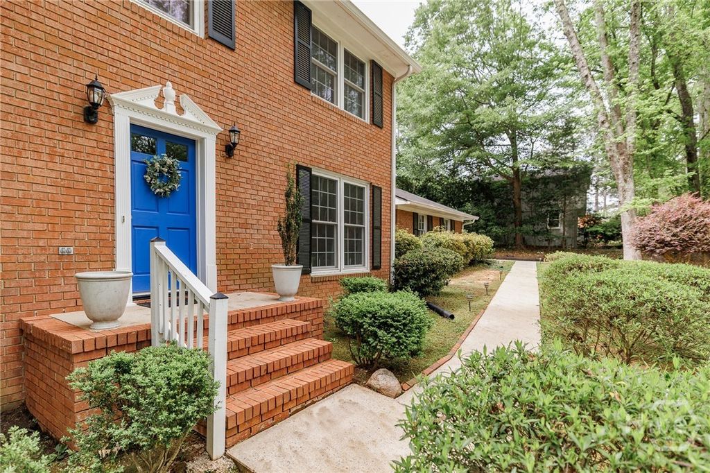 Photo of 140 Rollingwood Drive, Athens, GA 30605 (MLS # CL352491)
