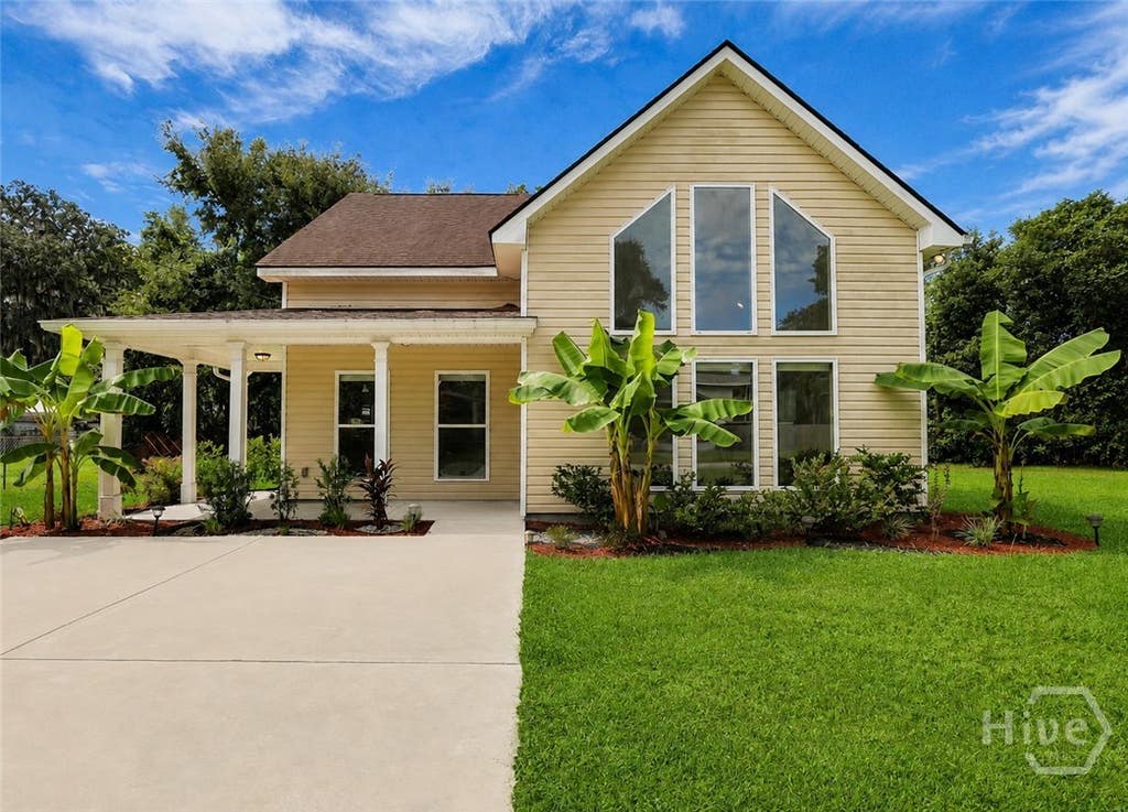 Photo of 3105 Lincoln Street, Savannah, GA 31404 (MLS # SA363175)