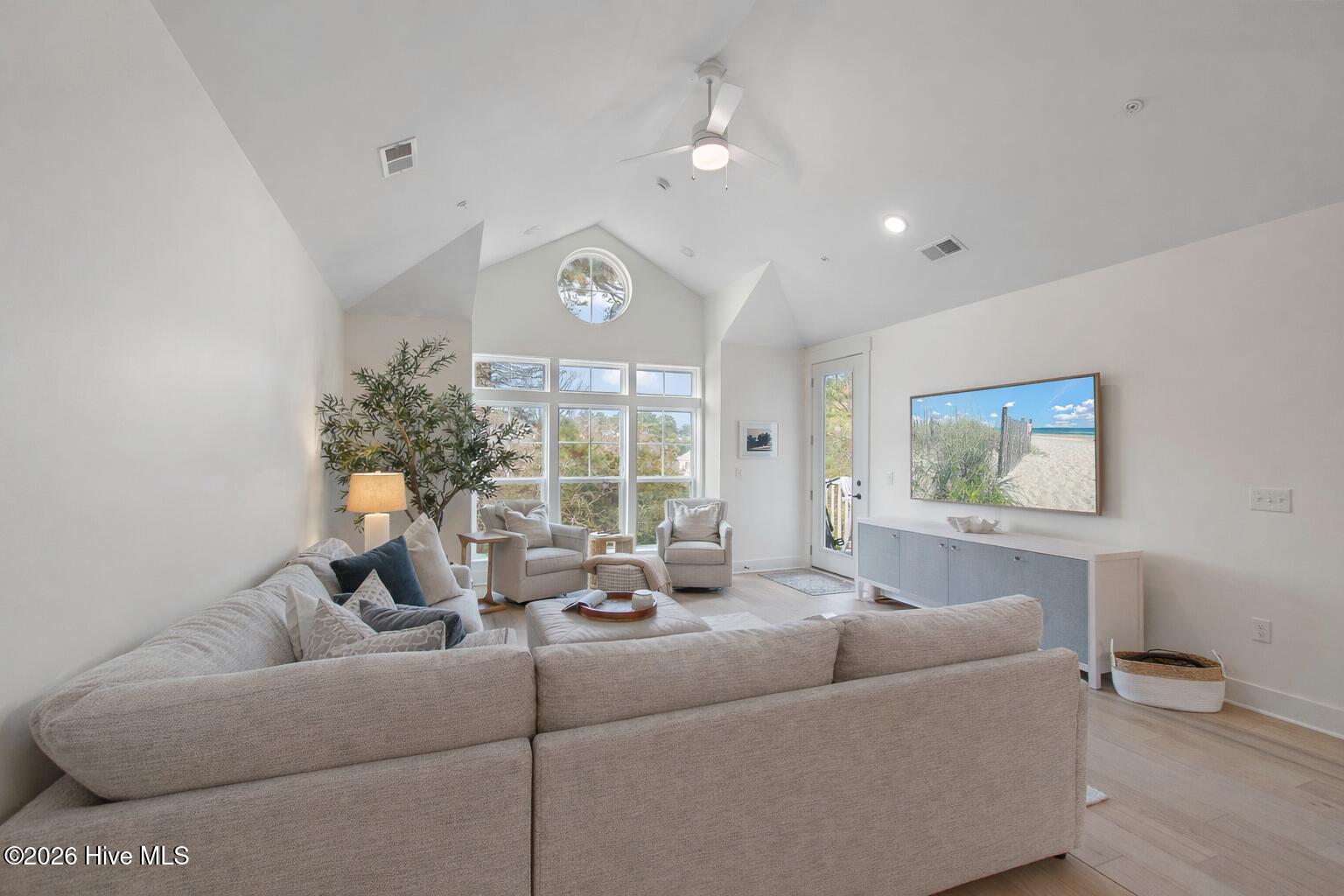 2537 St James Drive SE Apt 1108