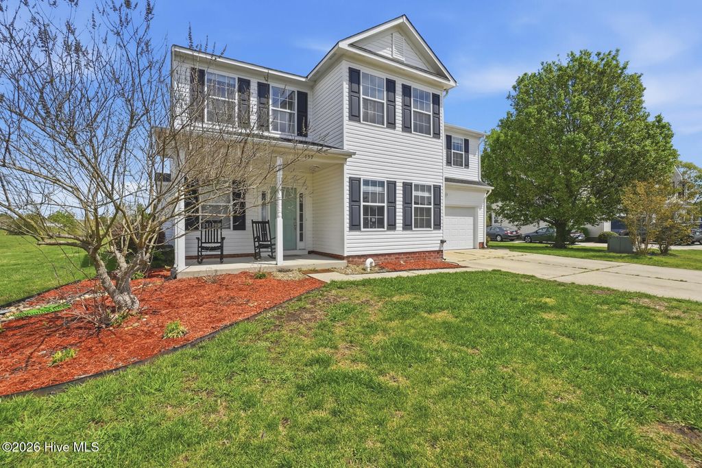Photo of 137 Eagleton Circle, Moyock, NC 27958 (MLS # 100566067)