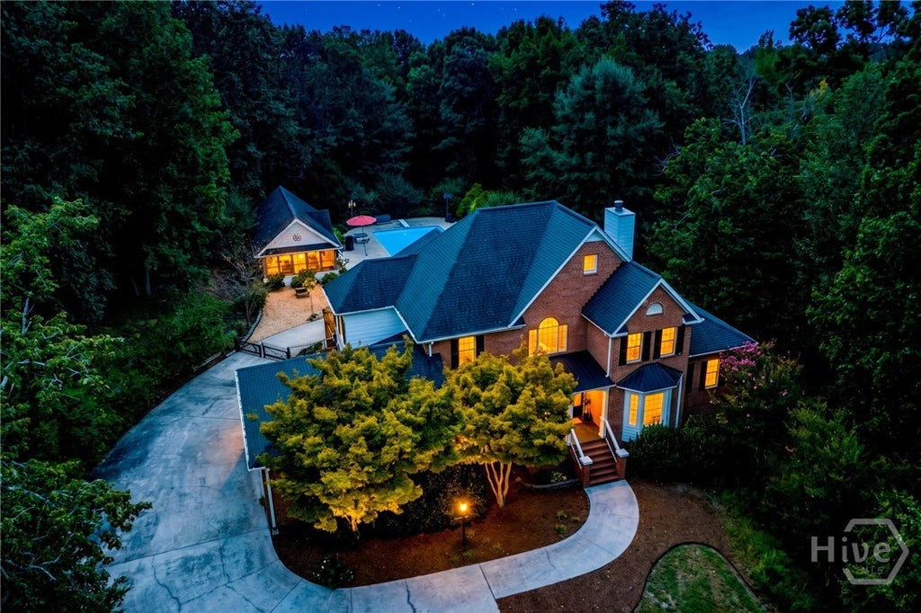 Photo of 189 S Tanglewood Drive, Royston, GA 30662 (MLS # CL364212)