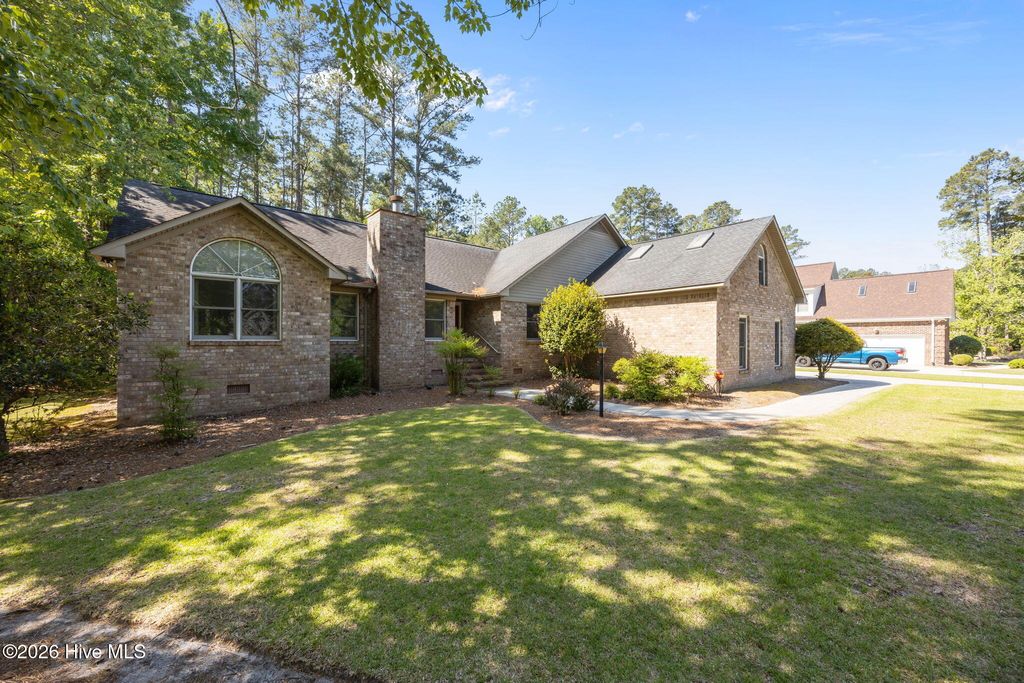 Photo of 120 Saint Andrews Circle, New Bern, NC 28562 (MLS # 100568270)