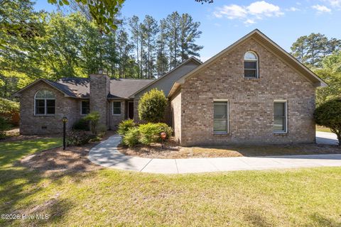 Photo of 120 Saint Andrews Circle, New Bern, NC 28562 (MLS # 100568270)