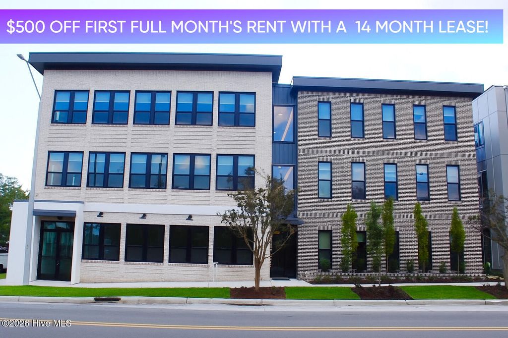 Photo of 1124 Castle Street #206, Wilmington, NC 28401 (MLS # 100570377)