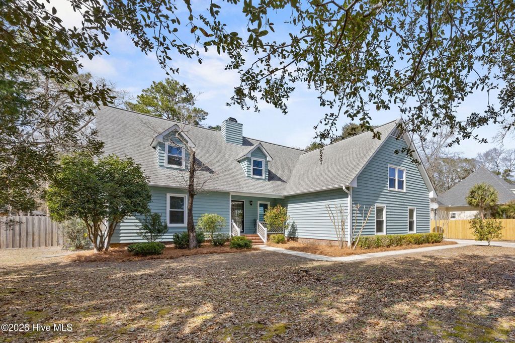Photo of 132 Cavalier Drive, Wilmington, NC 28403 (MLS # 100558264)