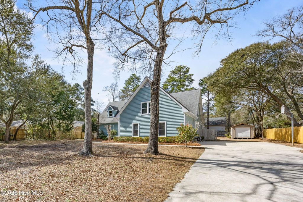 Photo of 132 Cavalier Drive, Wilmington, NC 28403 (MLS # 100558264)