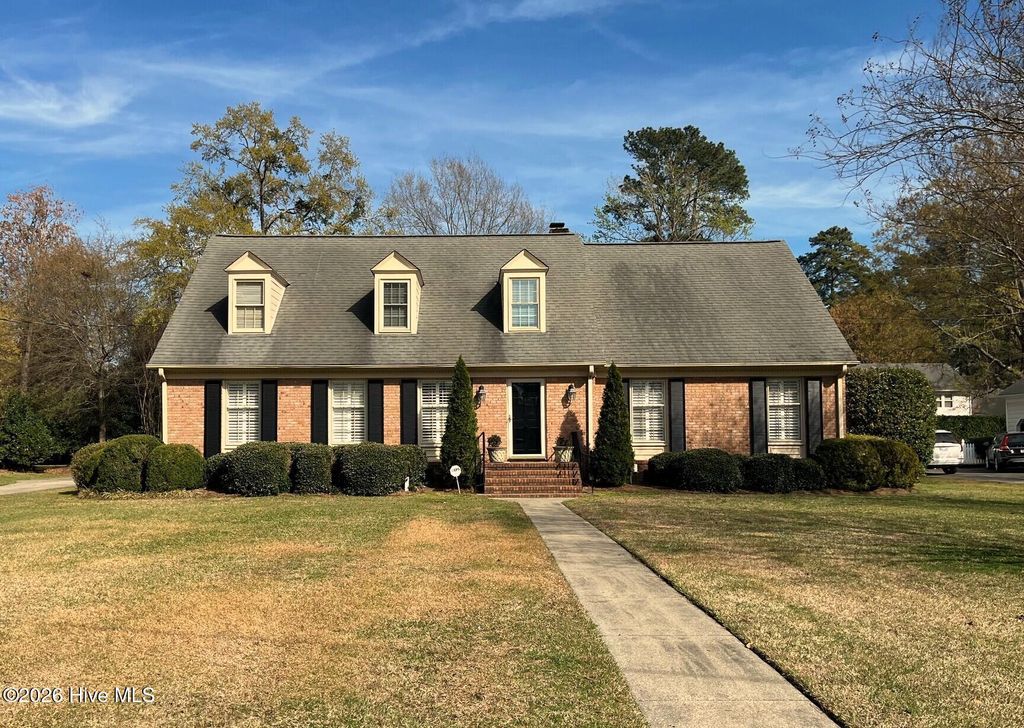 Photo of 2001 Cambridge Drive, Kinston, NC 28504 (MLS # 100561688)