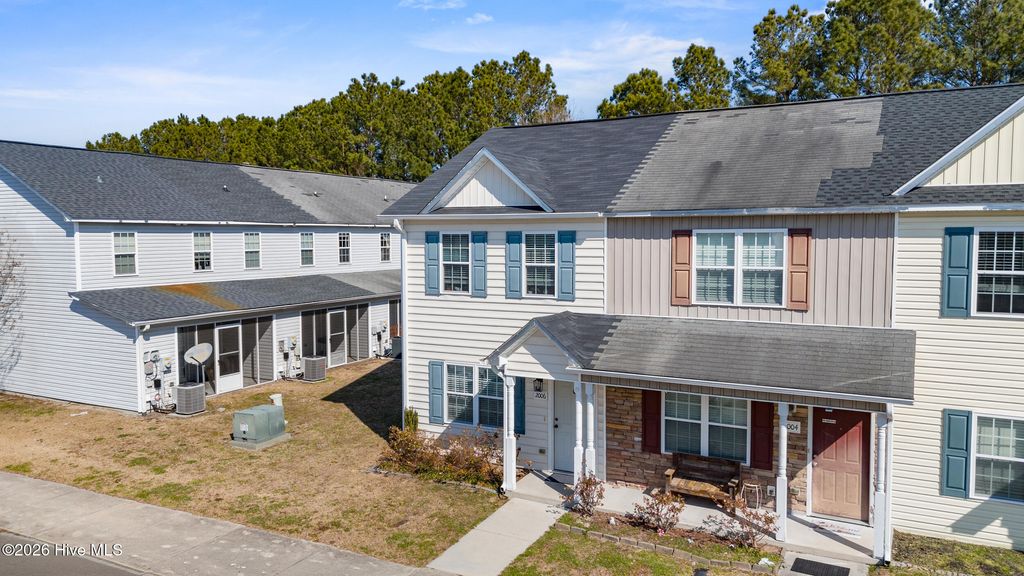 Photo of 2006 Grandeur Avenue, Jacksonville, NC 28546 (MLS # 100554013)