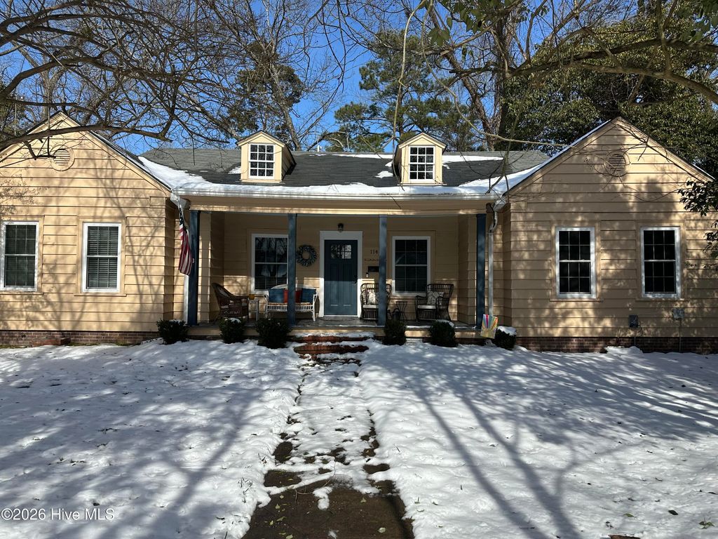 Photo of 114 E 12th Street, Washington, NC 27889 (MLS # 100553196)