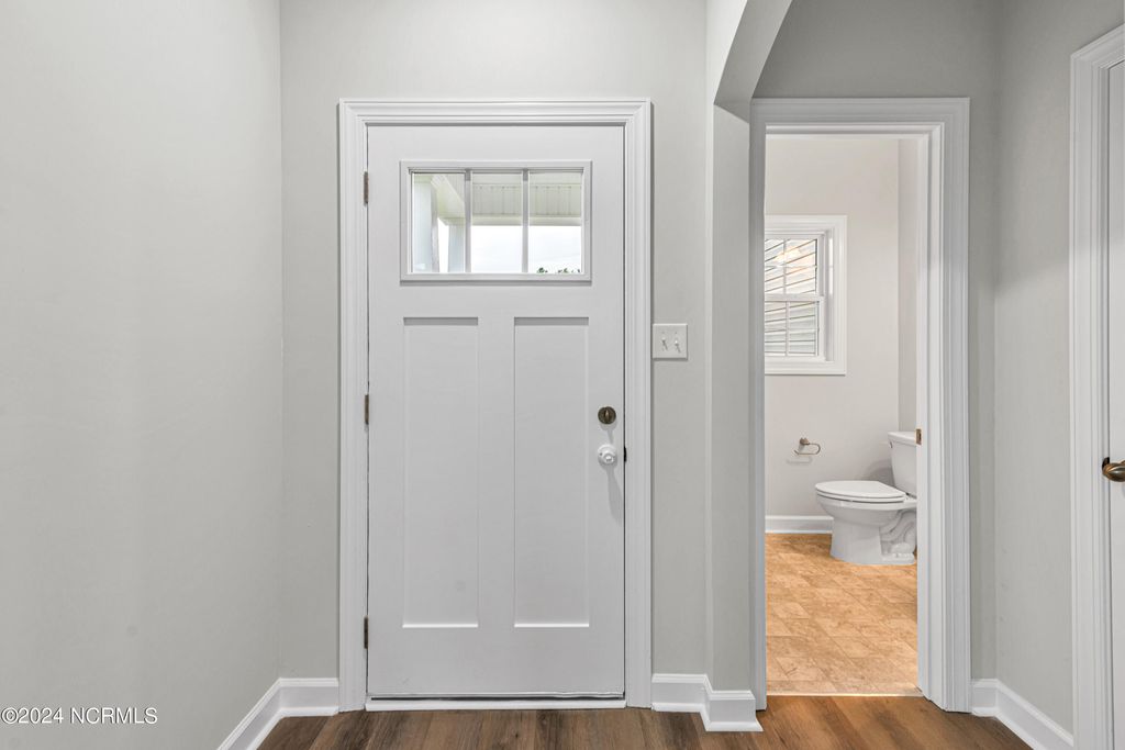 Photo of 1229 Inner Banks Lane, Jacksonville, NC 28546 (MLS # 100562805)