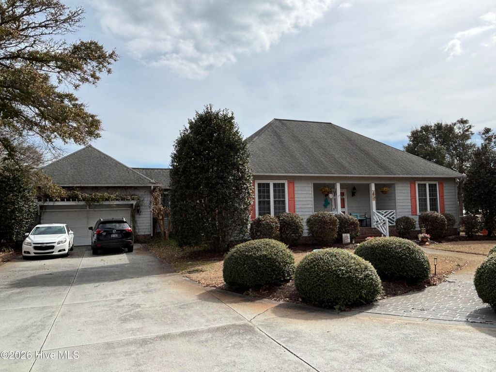 Photo of 107 Harbour Drive, Hubert, NC 28539 (MLS # 100555353)