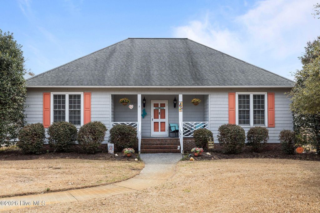 Photo of 107 Harbour Drive, Hubert, NC 28539 (MLS # 100555353)