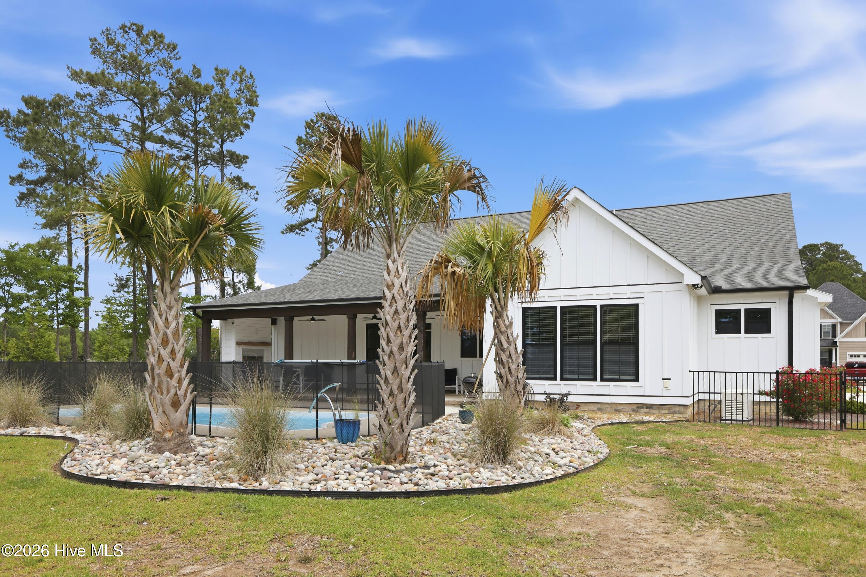 323 Leaward Trace